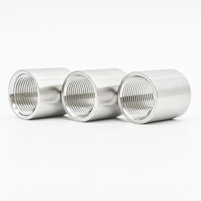 Rapides hydrauliques inoxydables droits flexibles de garnitures de tuyau d'acier relient des accouplements