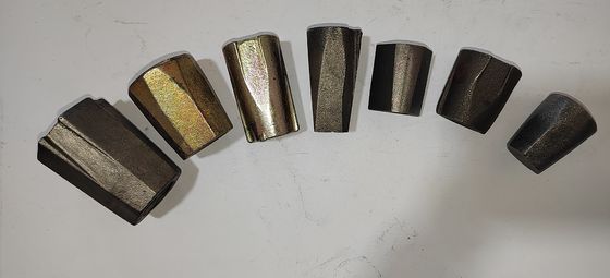 Dureté HRC38-48 Boulonnage à coque de roche à expansion avec fil métrique en argent